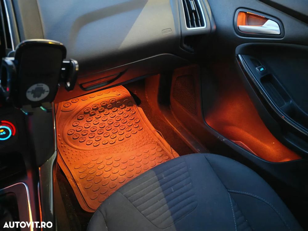 Ford Focus 1.5 Ecoboost Titanium - 17