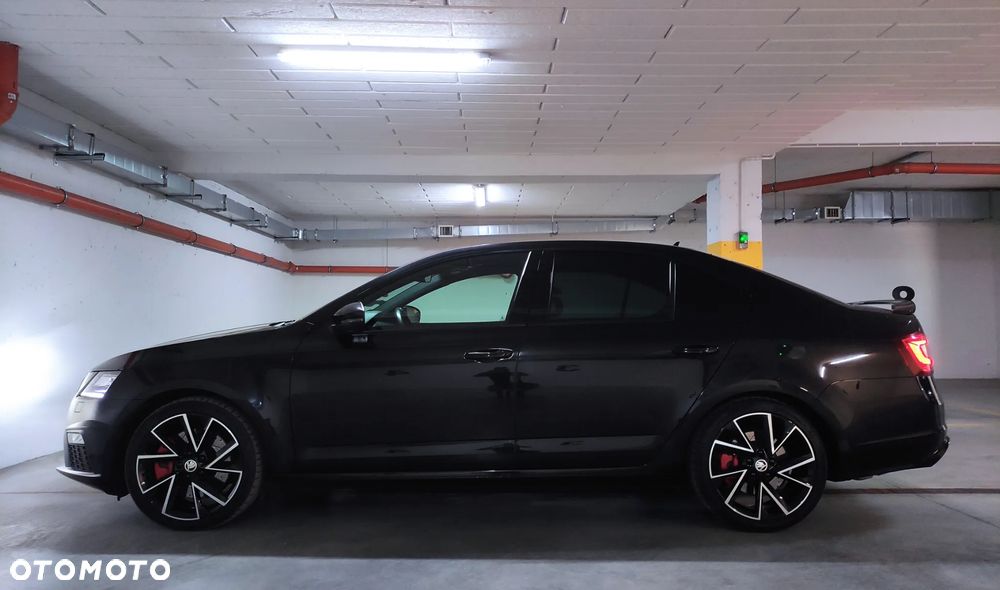 Skoda Octavia 2.0 TSI RS Challenge 245 DSG - 32