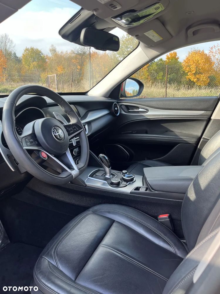 Alfa Romeo Stelvio 2.0 Turbo 16V AT8-Q4 Super - 13