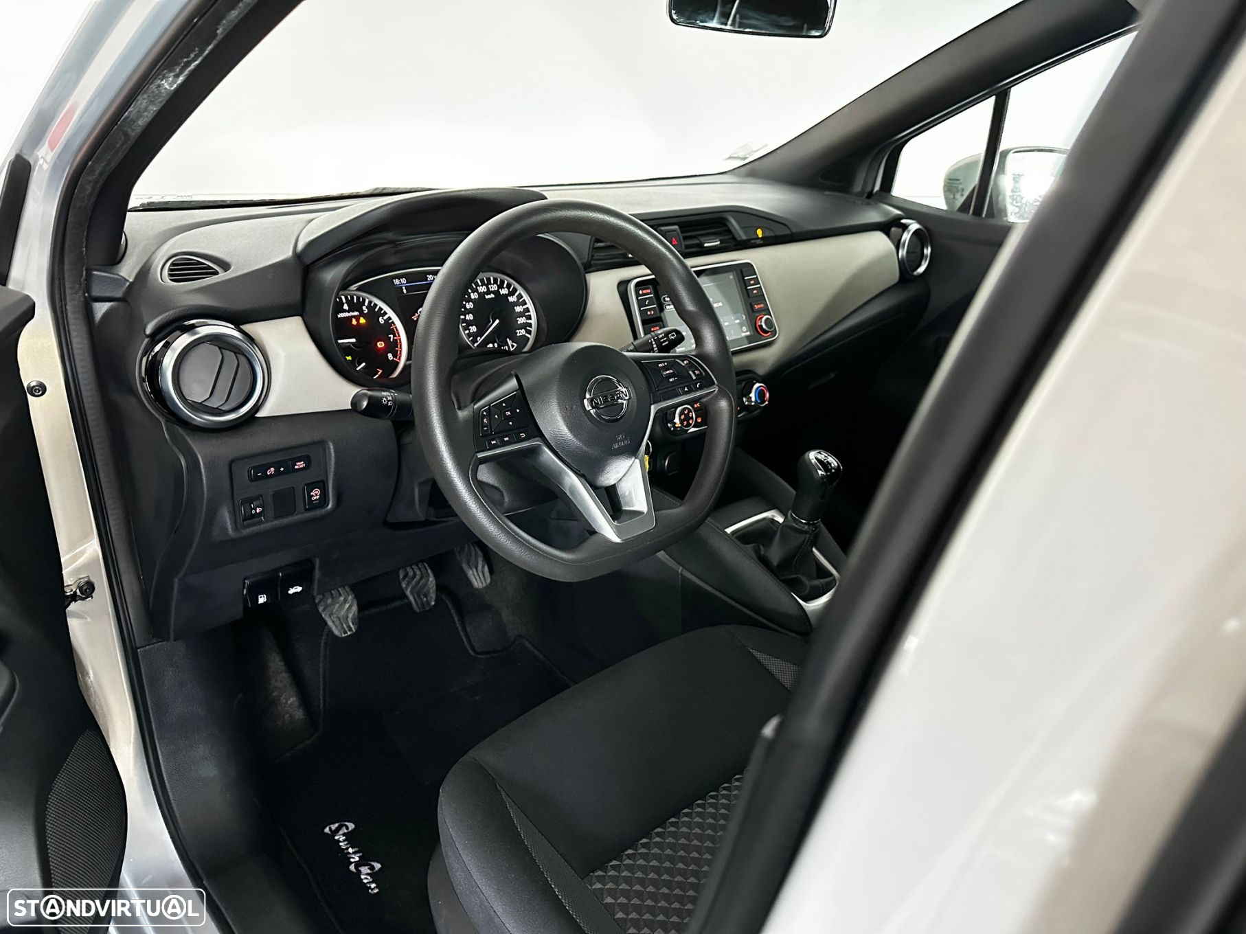 Nissan Micra 1.0 IG-T Acenta - 11