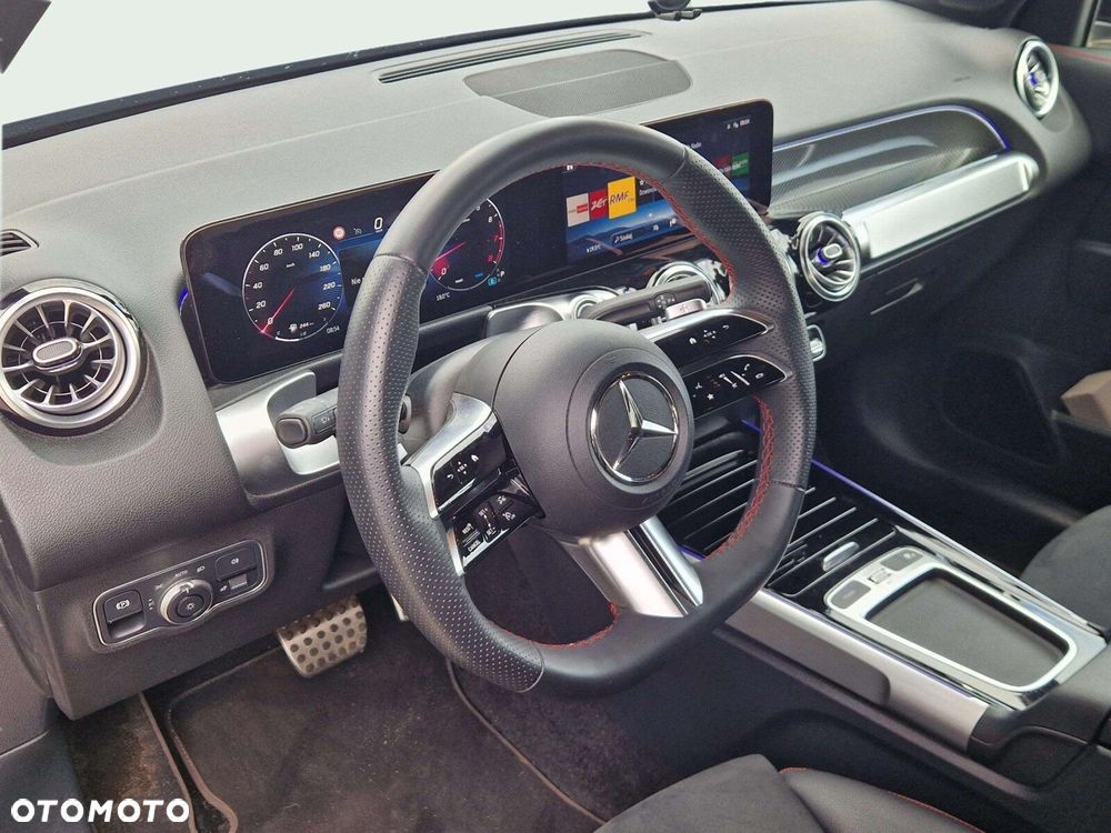 Mercedes-Benz GLB - 10