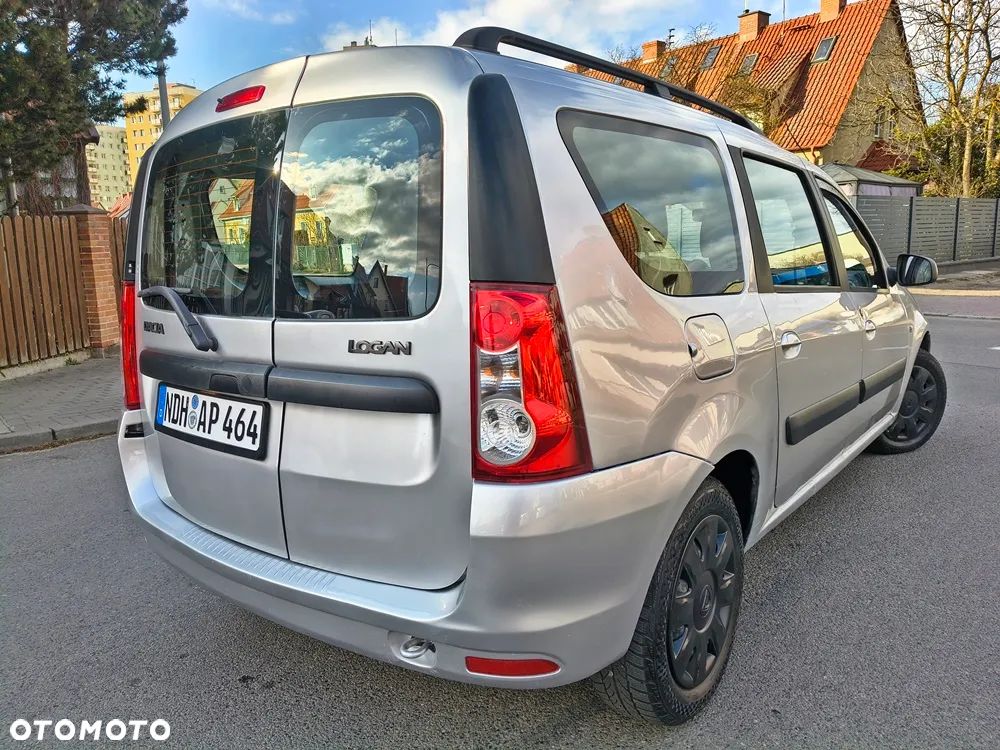 Dacia Logan 1.6 16V Laureate - 5