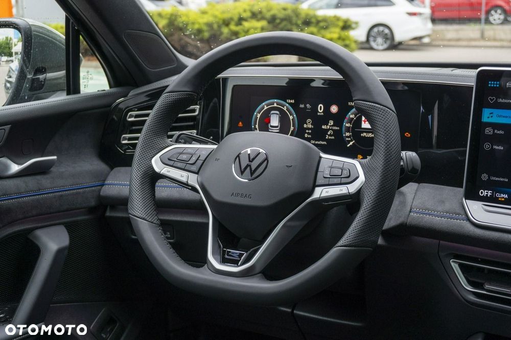 Volkswagen Tiguan - 23