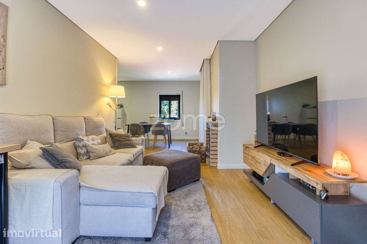 Moradia Bifamiliar T1 + T2 com Terreno e Garagem | Valbom, Gondomar - Grande imagem: 5/41