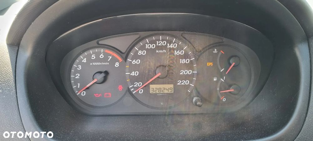 Honda Civic 1.6i ES - 9