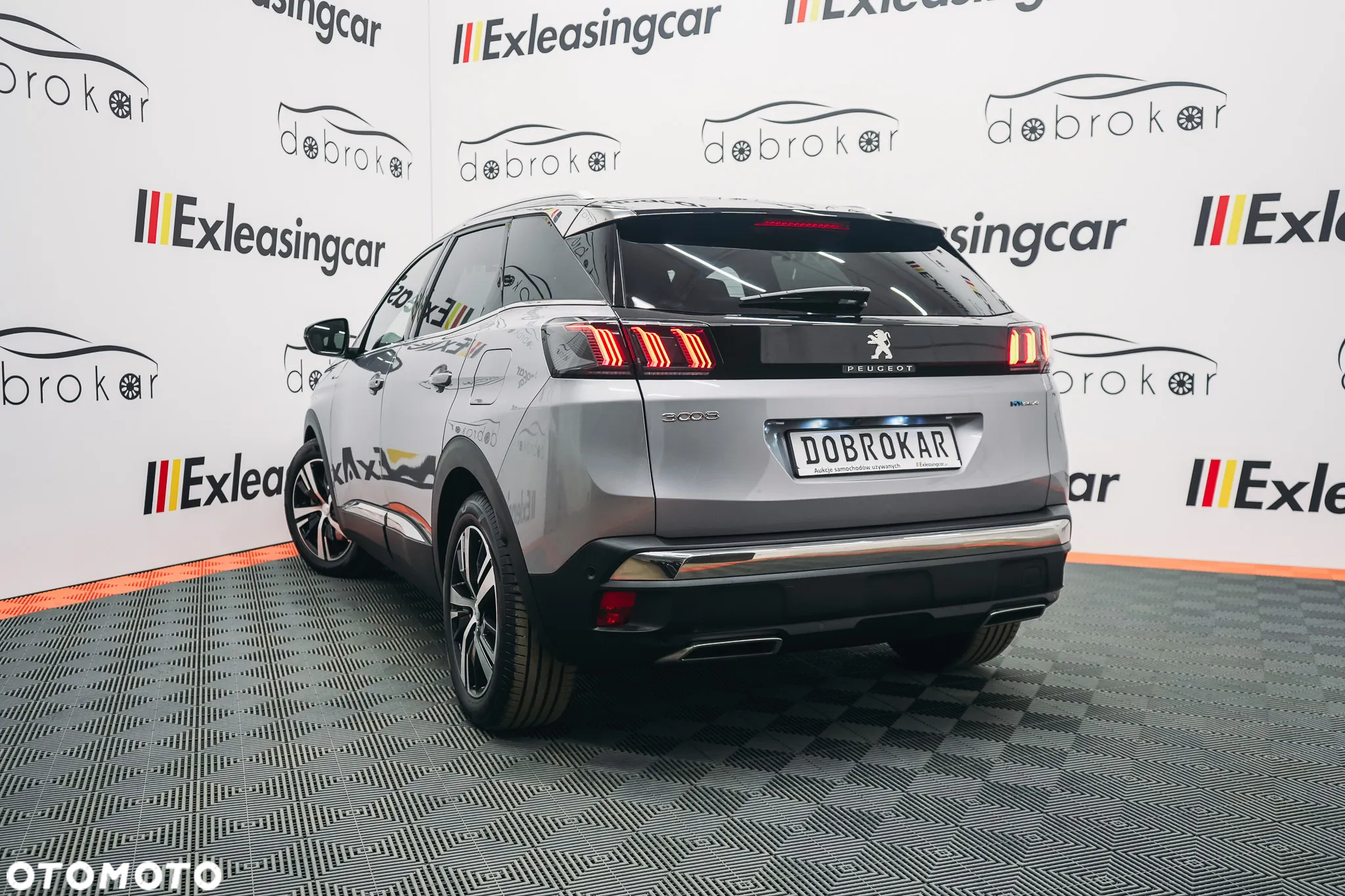 Peugeot 3008 Hybrid4 300 e-EAT8 GT - 8
