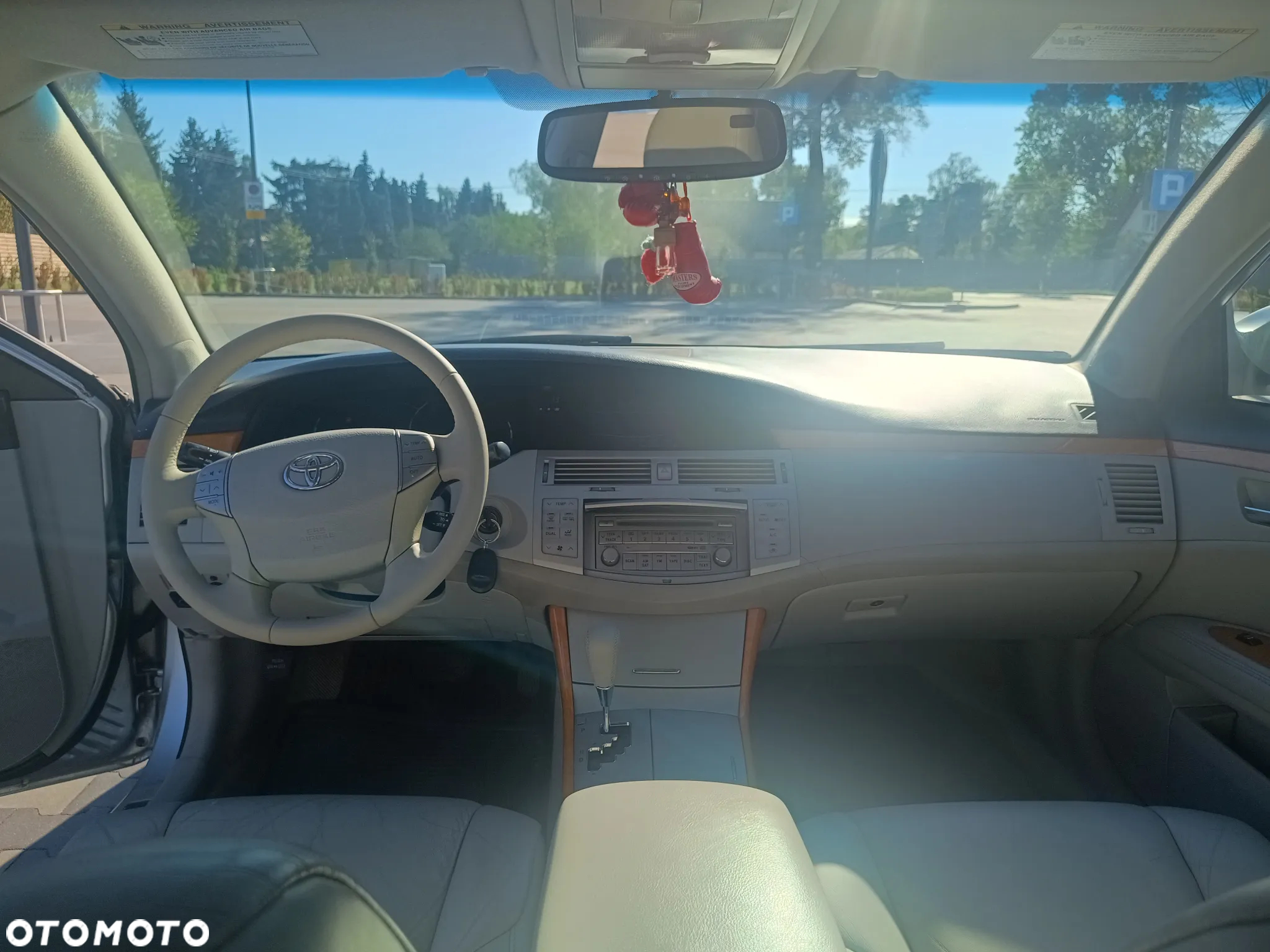 Toyota Avalon - 16