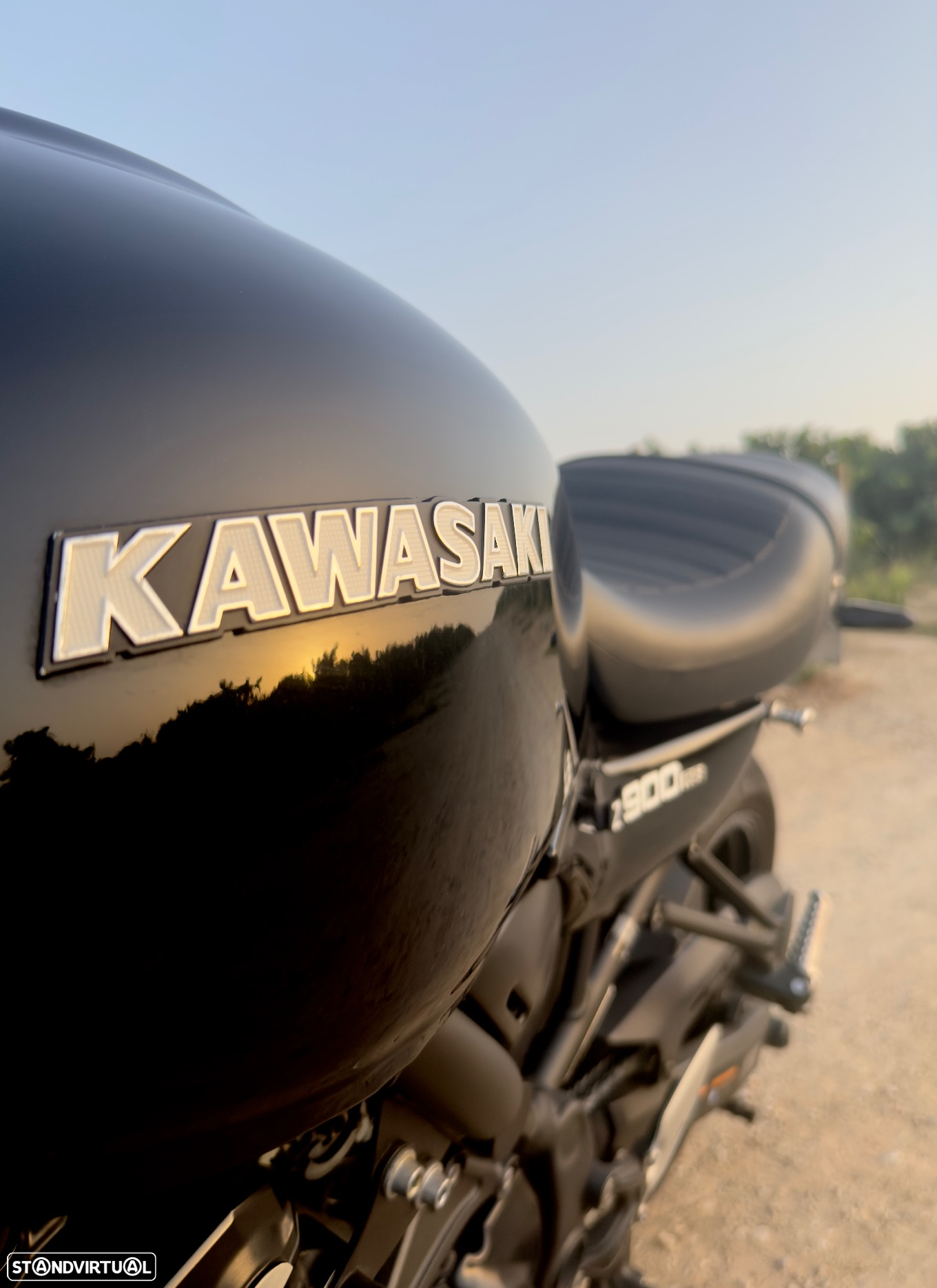Kawasaki Z 900 rs - 4