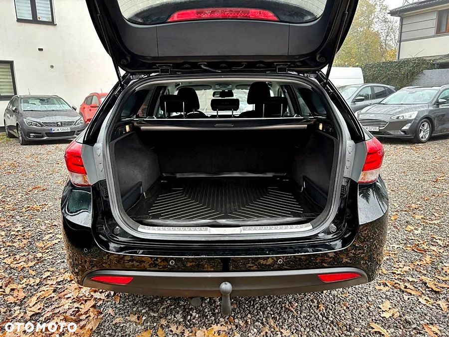 Hyundai i40 Kombi blue 1.7 CRDi Premium - 12
