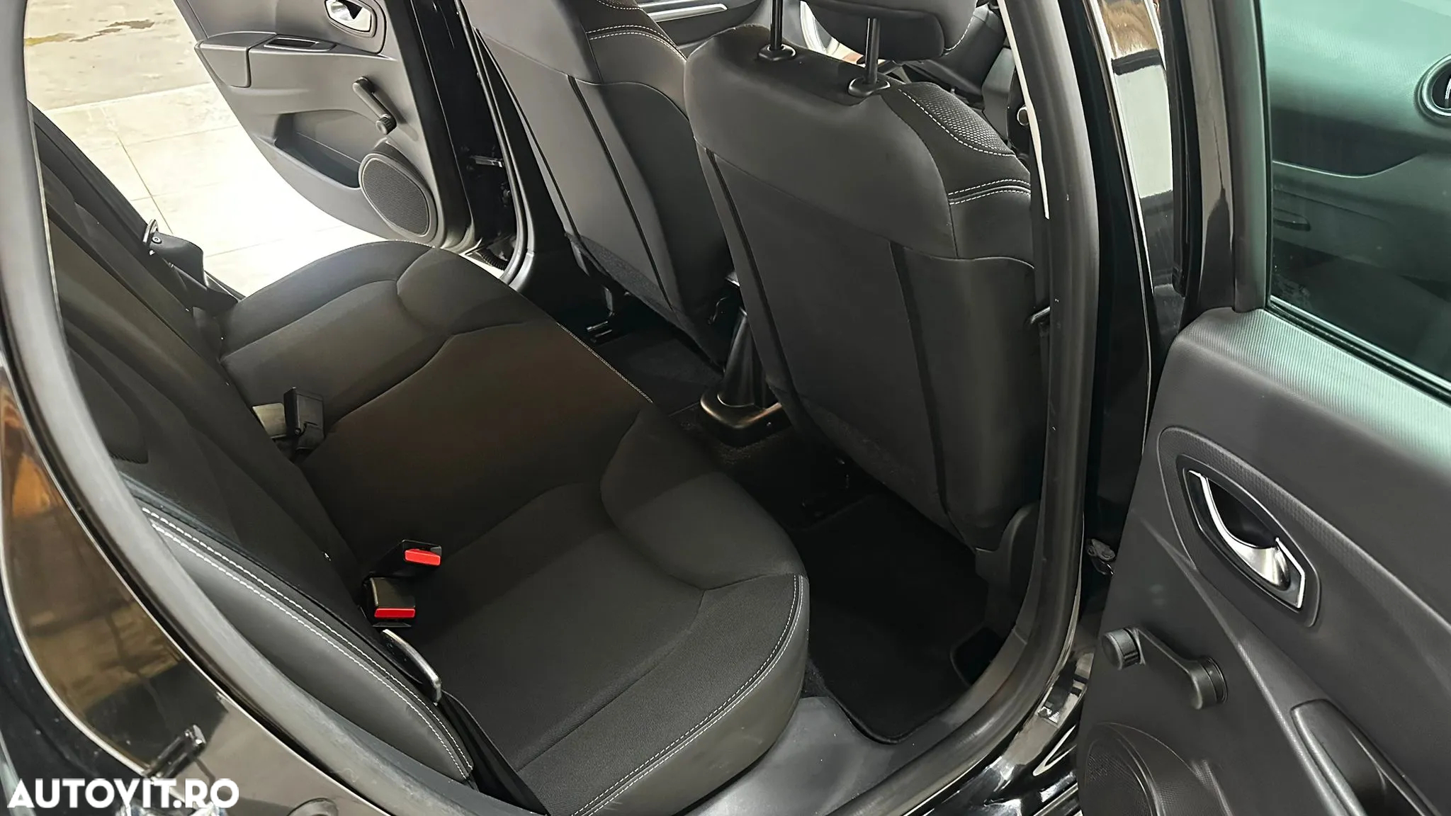 Renault Clio dCi 90 Limited - 8