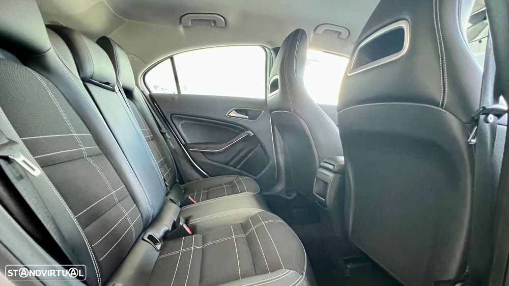 Mercedes-Benz A 180 CDI BE Edition Urban - 11