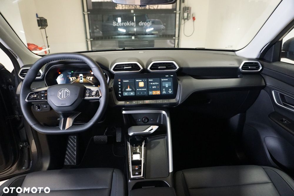 MG ZS Hybrid+ - 38