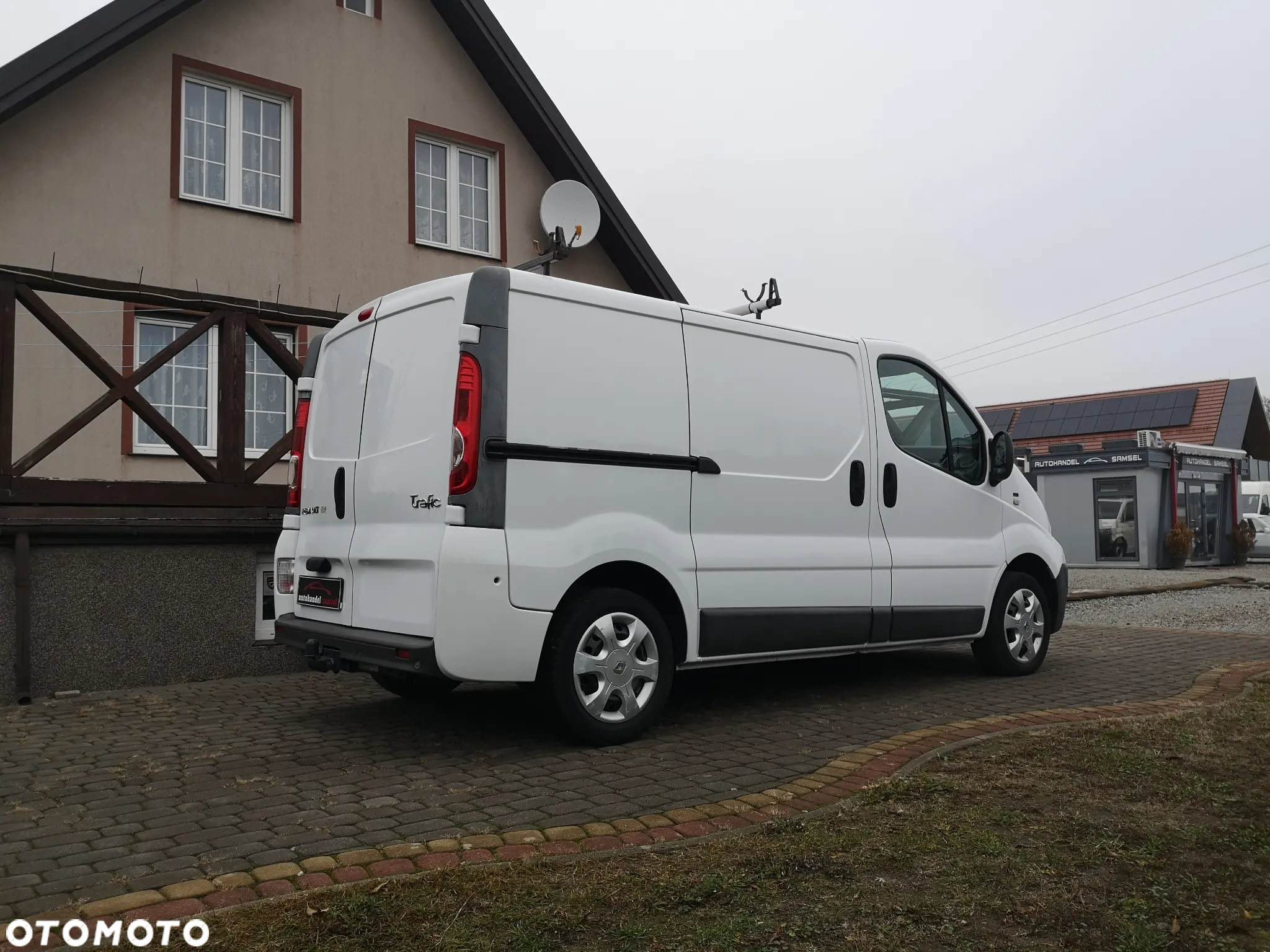 Renault Trafic 2.0dCi - 5