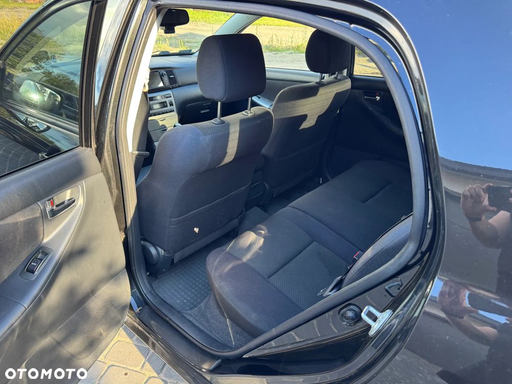 Toyota Corolla 1.6 VVT-i Sol - 6