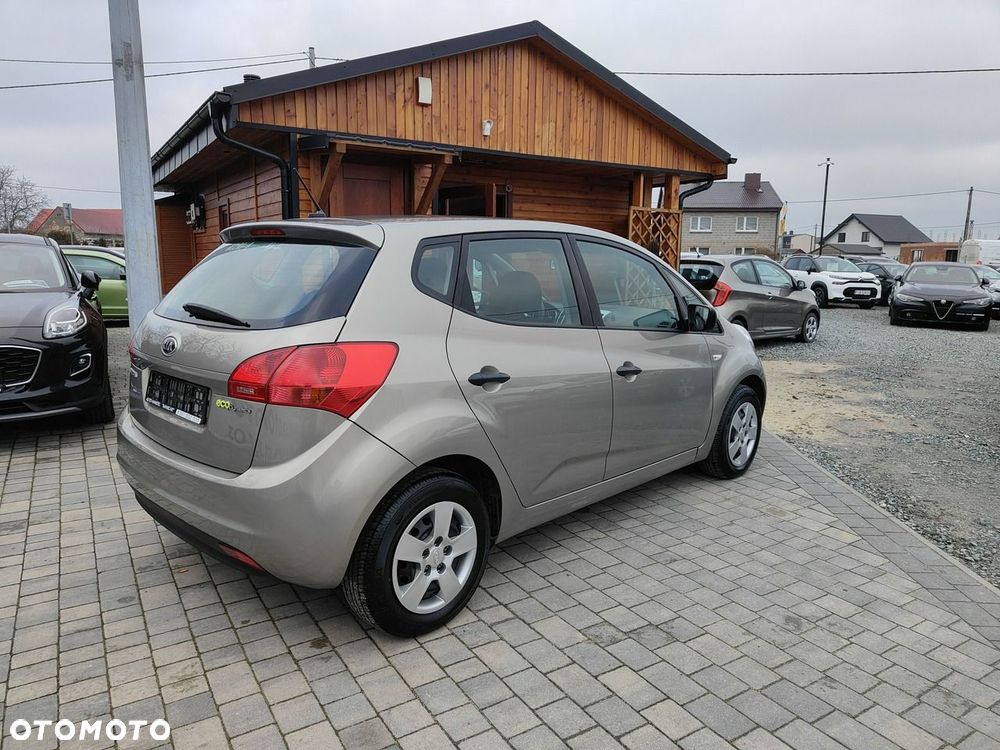 Kia Venga - 6
