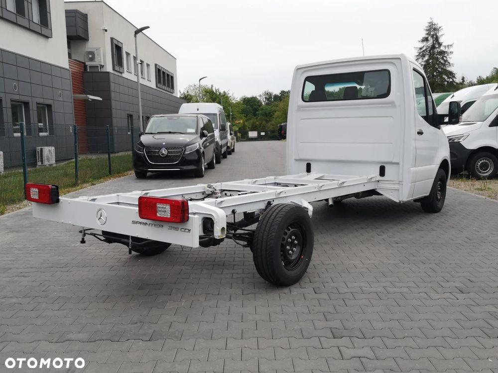 Mercedes-Benz Sprinter - 5