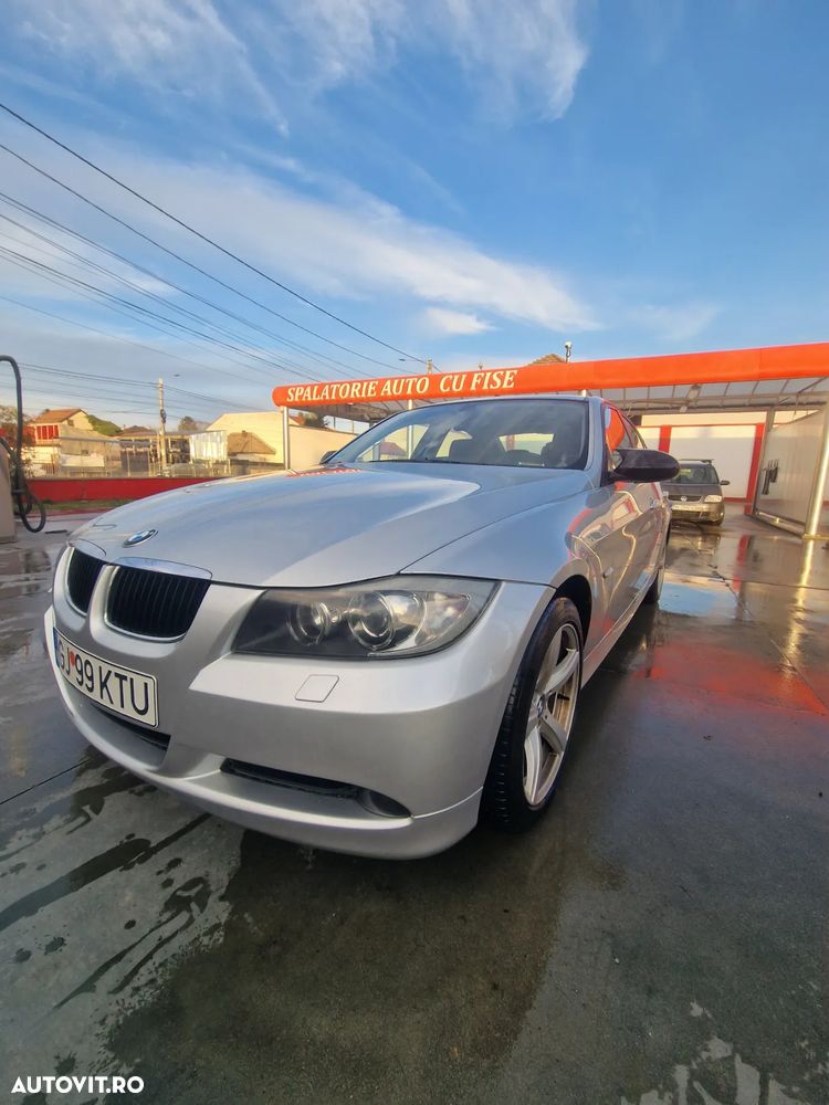 BMW Seria 3 320d Touring - 10