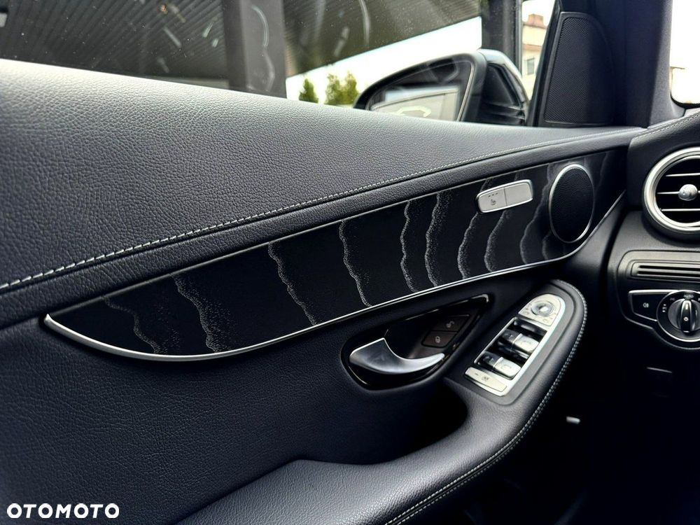 Mercedes-Benz GLC 300 e 4-Matic - 13