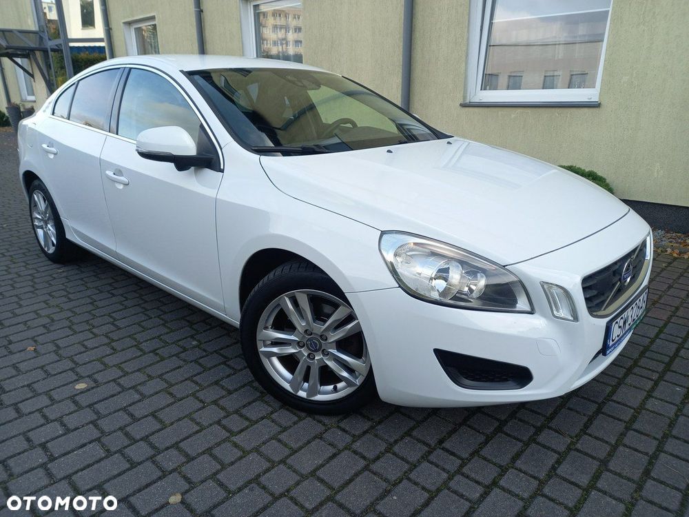 Volvo S60 D2 Momentum - 8