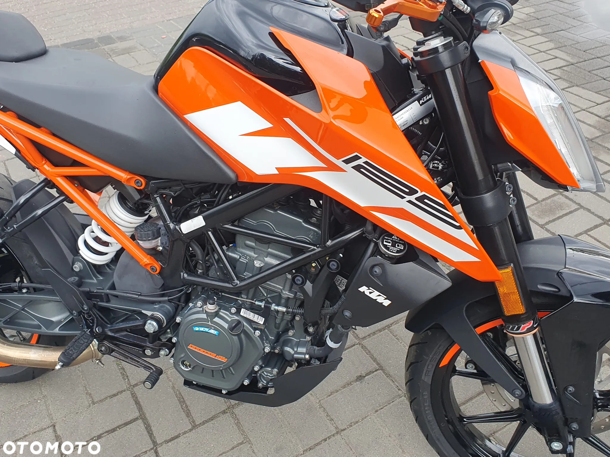 KTM Duke - 17