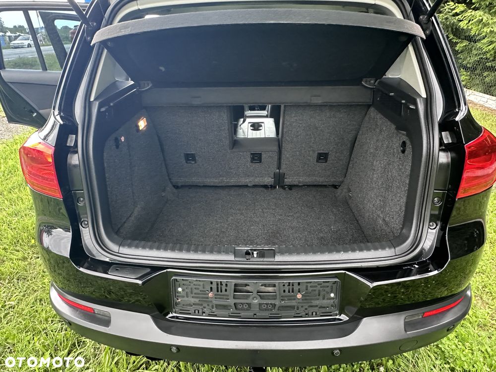 Volkswagen Tiguan 2.0 TDI DPF BlueMotion Technology Sport & Style - 16
