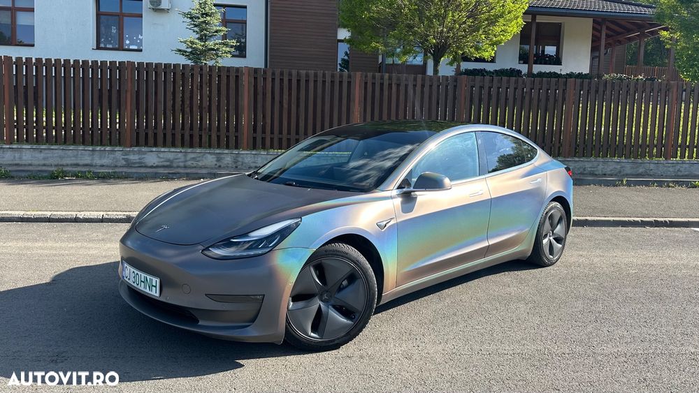 Tesla Model 3 - 10