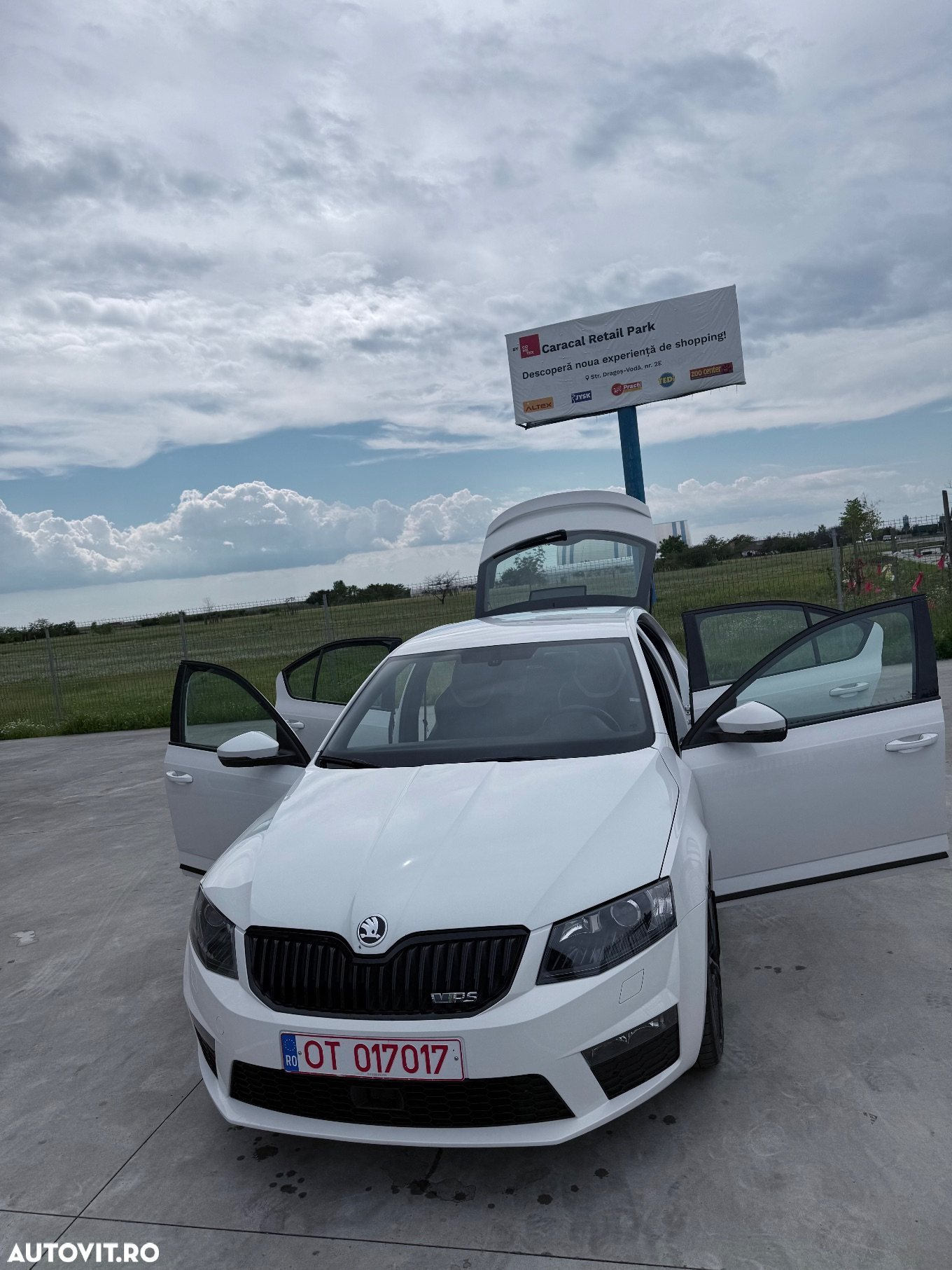 Skoda Octavia 2.0 TDI DSG RS - 11