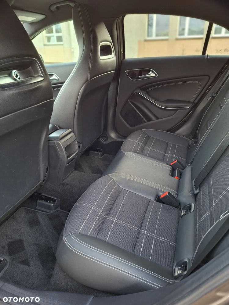 Mercedes-Benz Klasa A 180 - 16