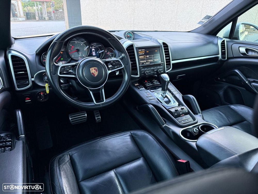 Porsche Cayenne S Platinum Edition - 11
