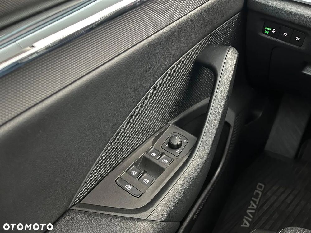 Skoda Octavia 1.5 TSI ACT Style - 16