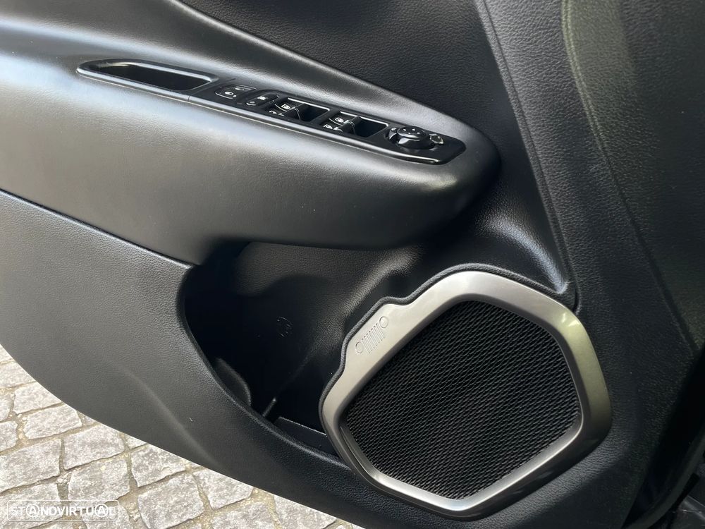 Jeep Renegade 1.0 T Limited - 35