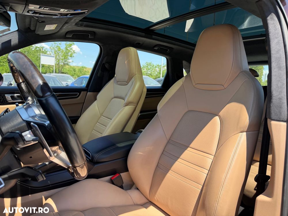 Porsche Cayenne - 14