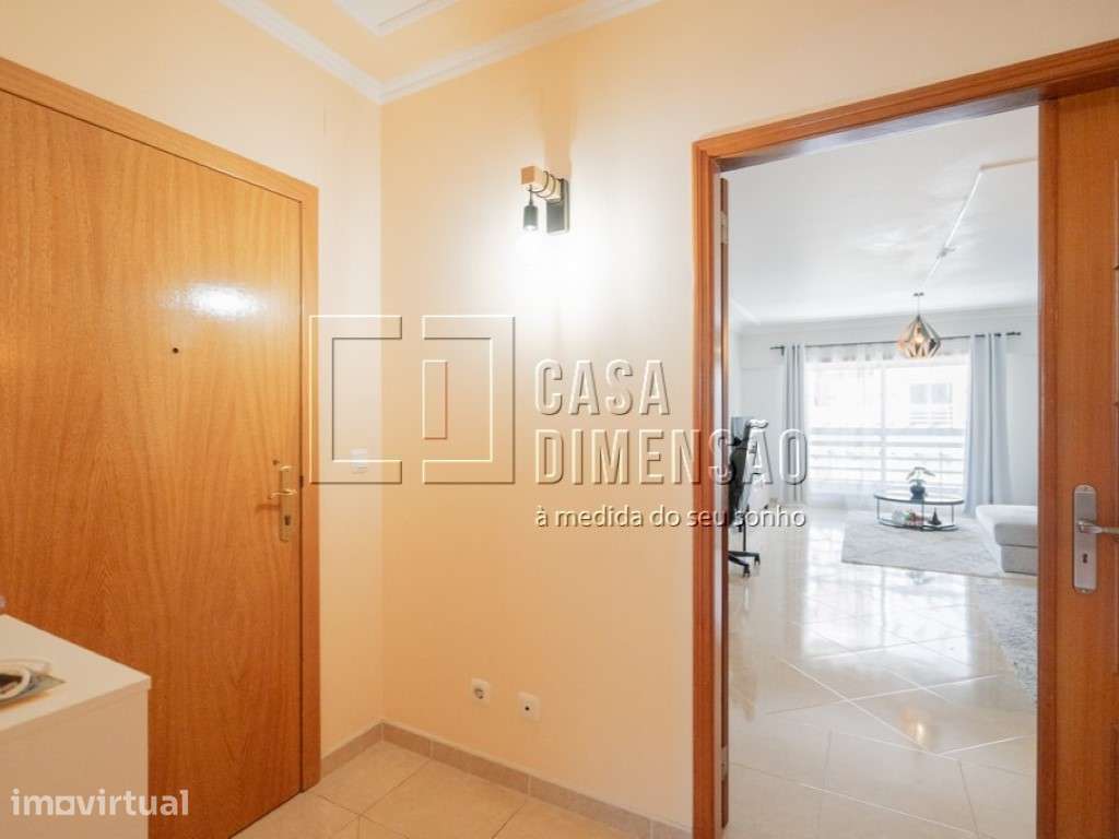 Apartamento de tipologia T3 com Garagem e Varandas, em Vila Franca ... - Grande imagem: 2/58