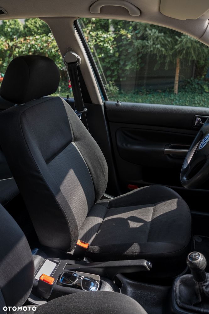 Volkswagen Bora 1.6 Basis - 18