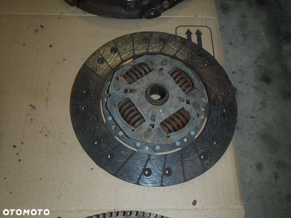 koło dwumasowe dwumas dwumasa osprzęt silnika cav b6 b7 caddy Q3 fabia polo caddy audi 1.6 tdi - 3