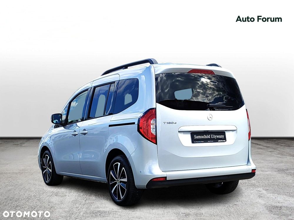 Mercedes-Benz Klasa T 180 d Style - 3