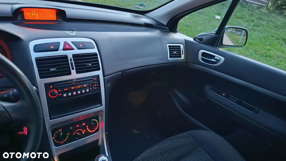 Peugeot 307 HDi Break 110 Premium - 22