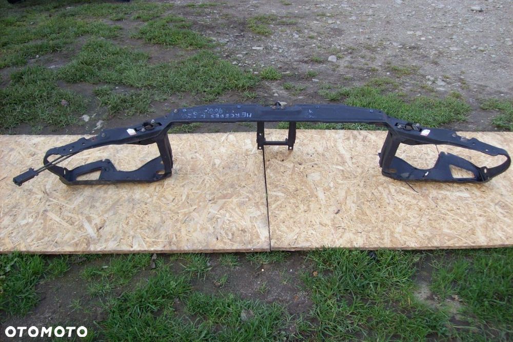 PAS PRZEDNI MERCEDES W220/S KLASSA - 2