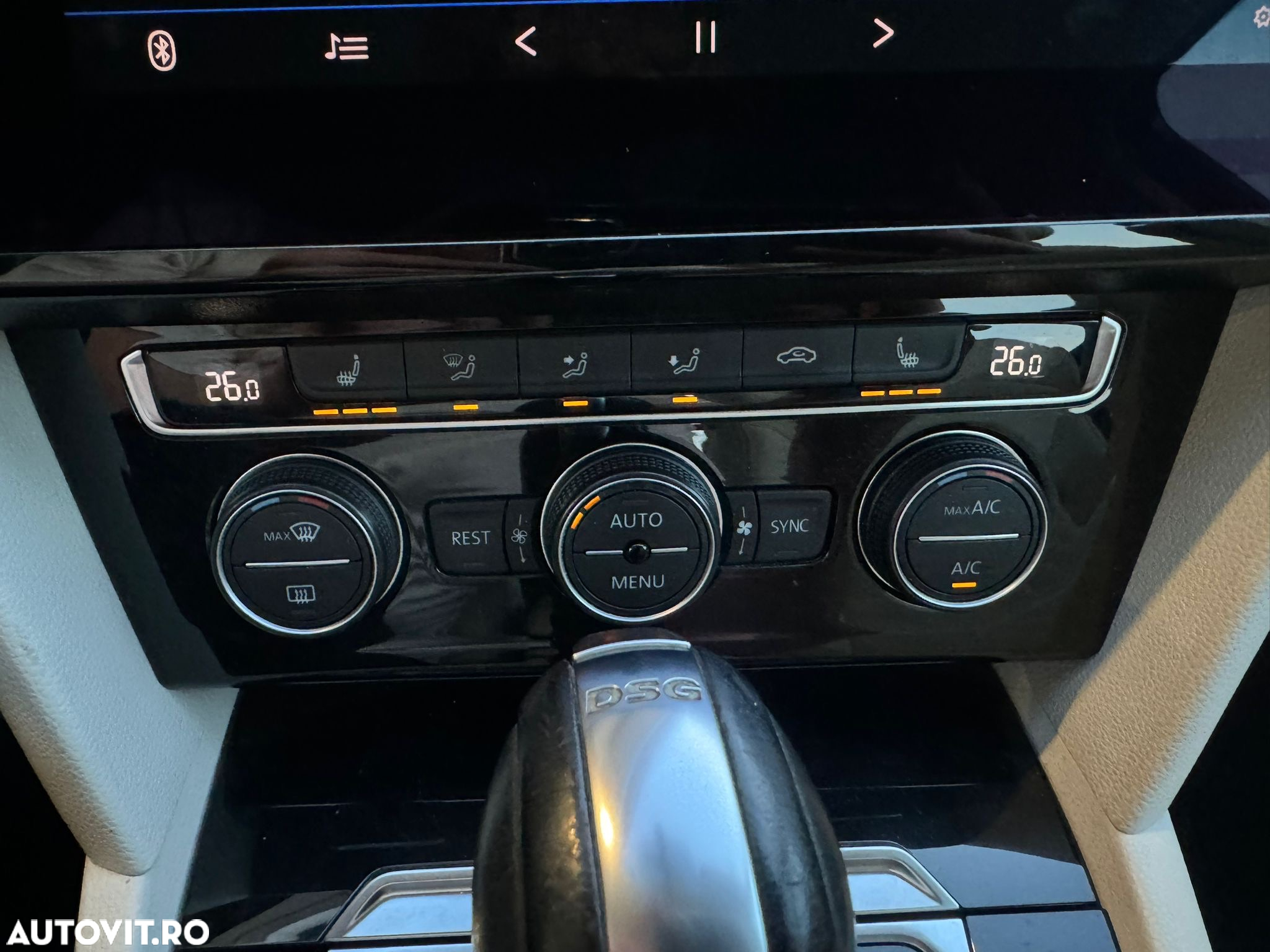 Volkswagen Passat Variant 2.0 TDI DSG Highline - 16