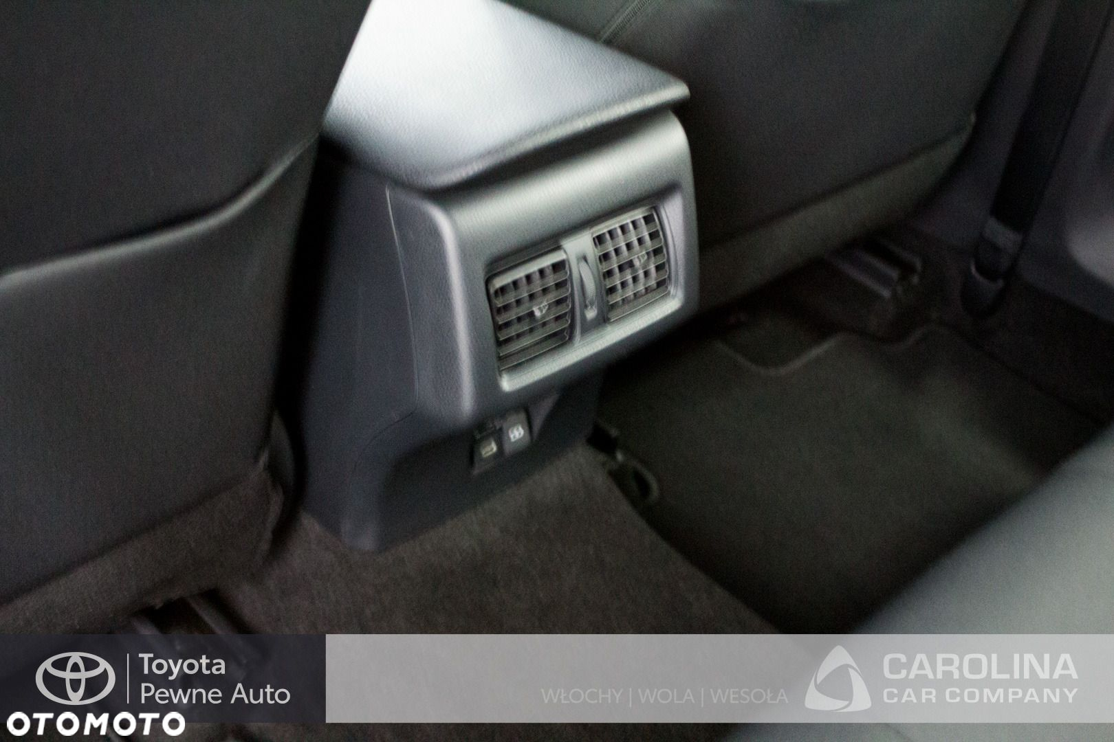 Toyota Camry - 13
