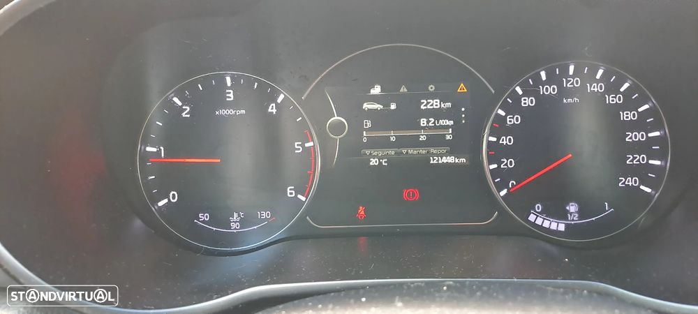 Kia Carens 1.7 CRDi ISG TX - 3