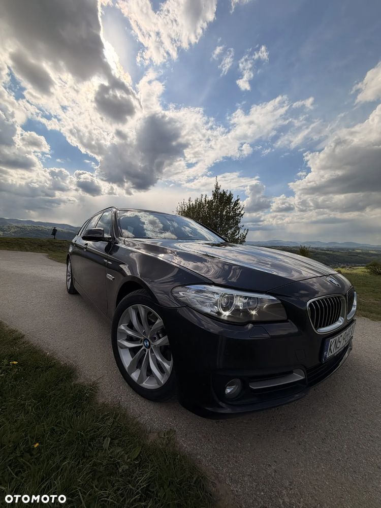 BMW Seria 5 520d xDrive - 11