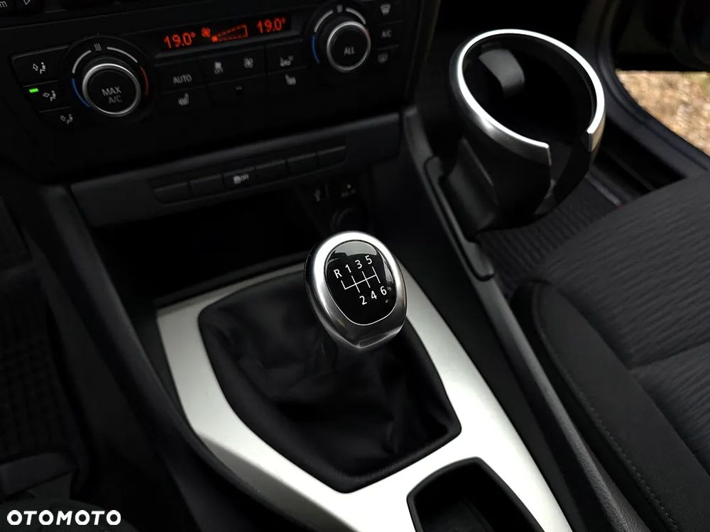 BMW X1 sDrive18i xLine - 35