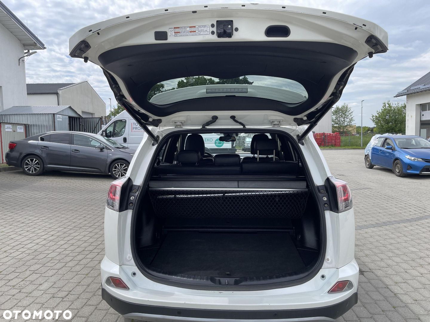 Toyota RAV4 - 12