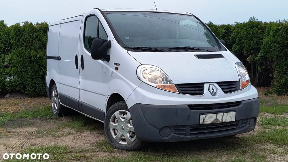 Renault TRAFIC - 1