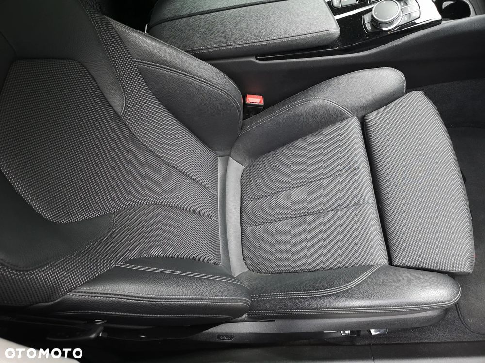 BMW Seria 5 520d xDrive Sport Line sport - 11