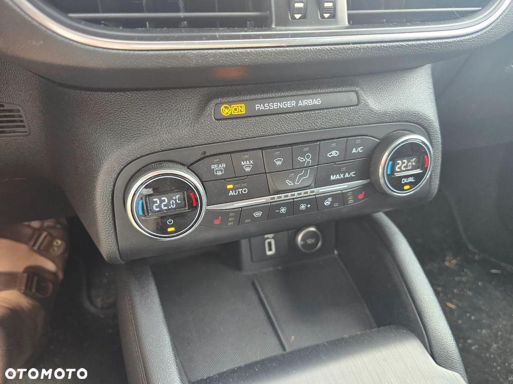 Ford Focus 1.5 EcoBlue STart-Stopp-System TITANIUM - 15