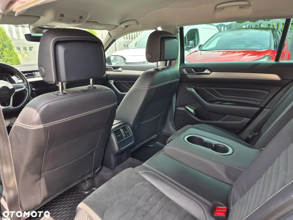 Volkswagen Passat 1.5 TSI EVO Elegance DSG - 20
