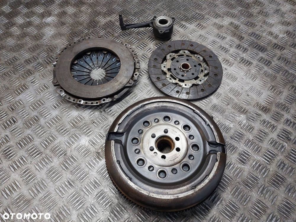 KOŁO DWUMASOWE + TARCZA + DOCISK + ŁOŻYSKO TOURAN I 2.0 TDI 03G141025H - 7