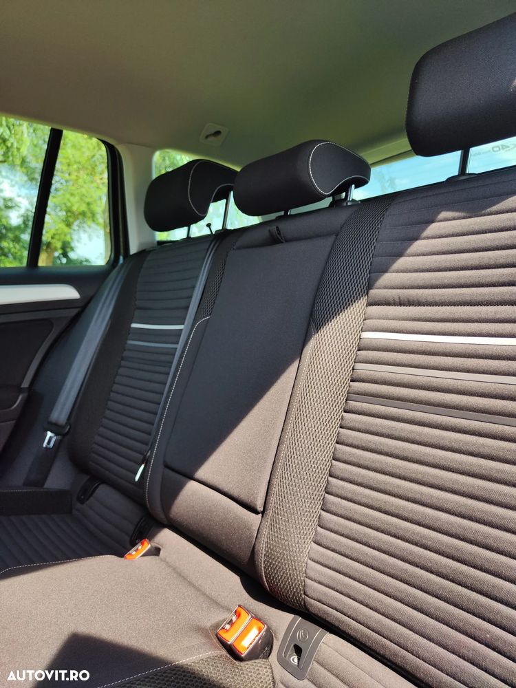Volkswagen Golf 1.6 TDI DPF DSG Comfortline - 21